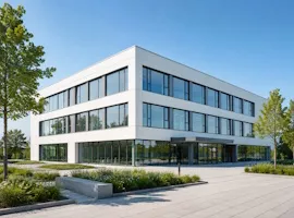 Modernes Produktions- und Gewerbegebäude mit grosser Glasfassade